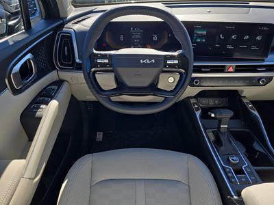 2026 Kia Sorento — photo 13 view