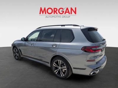 2023 BMW X7 — detail view