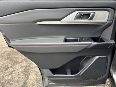 2026 Ford Explorer — photo 21 view