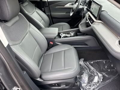 2026 Ford Explorer — photo 13 view
