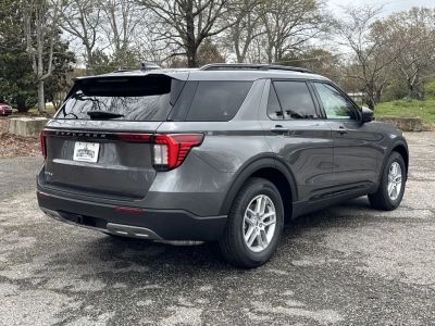 2026 Ford Explorer — photo 7 view