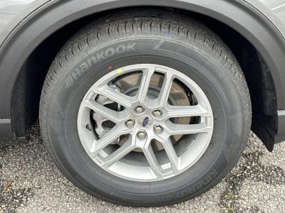 2026 Ford Explorer — photo 12 view