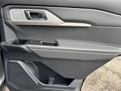2026 Ford Explorer — photo 16 view