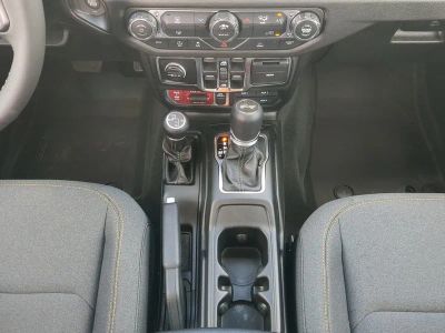 2026 Jeep Wrangler — photo 20 view
