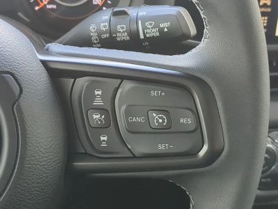 2026 Jeep Wrangler — photo 26 view