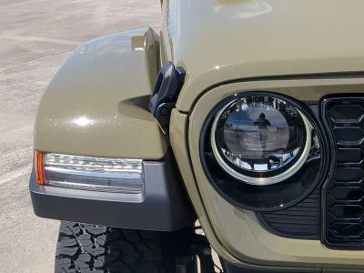2026 Jeep Wrangler — photo 10 view