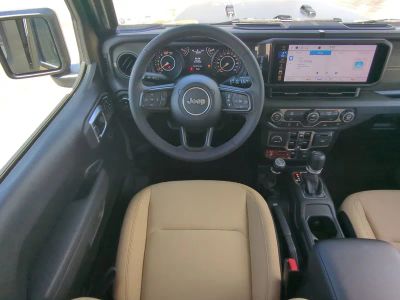 2026 Jeep Wrangler — photo 17 view