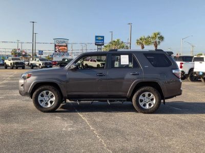 2023 Toyota 4Runner - Photo 2