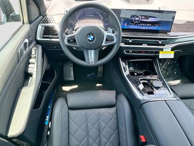2026 BMW X5 — photo 17 view
