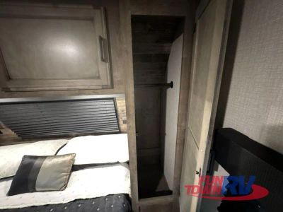 2021 Venture RV SportTrek - Photo 51