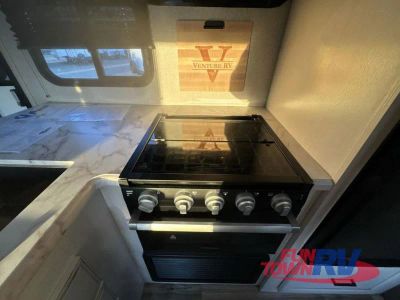 2021 Venture RV SportTrek - Photo 27