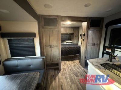 2021 Venture RV SportTrek - Photo 3