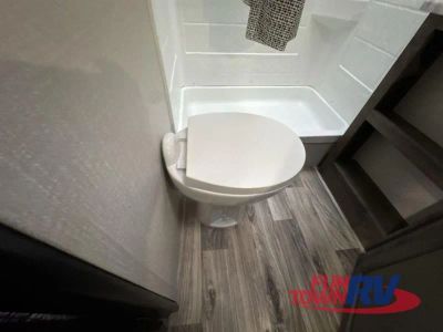 2021 Venture RV SportTrek - Photo 43