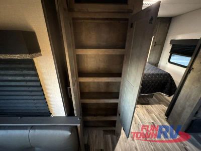 2021 Venture RV SportTrek - Photo 54