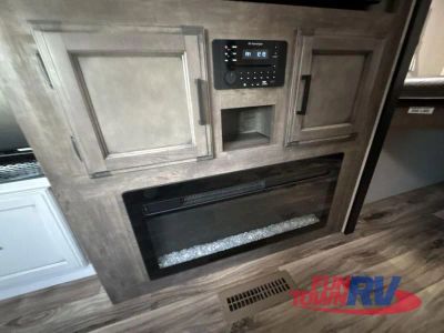 2021 Venture RV SportTrek - Photo 38