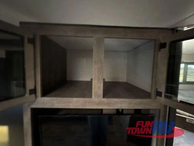 2021 Venture RV SportTrek - Photo 39