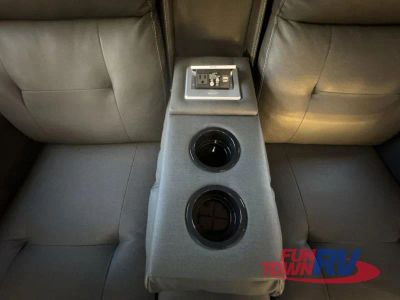 2021 Venture RV SportTrek - Photo 35