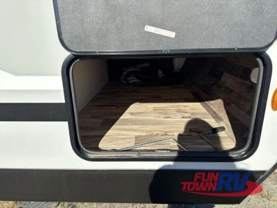 2021 Venture RV SportTrek - Photo 20