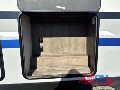 2021 Venture RV SportTrek - Photo 13