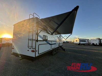 2021 Venture RV SportTrek - Photo 12