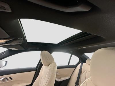 2026 BMW 3 Series — photo 16 view