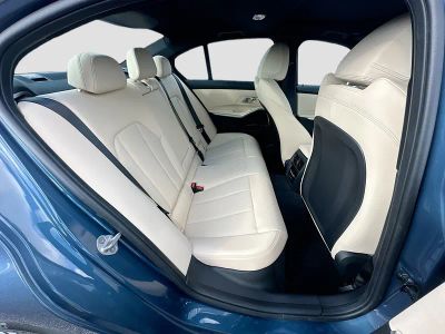 2026 BMW 3 Series — photo 22 view