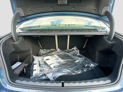 2026 BMW 3 Series — photo 21 view