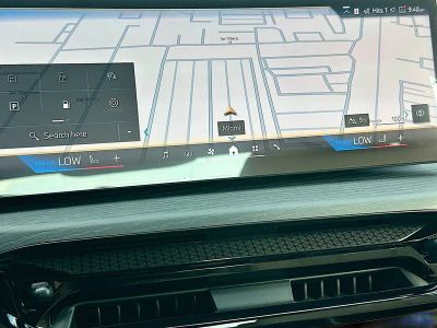 2026 BMW 3 Series — photo 10 view