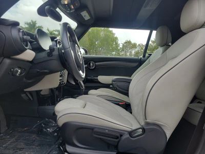 2024 MINI Convertible — photo 16 view