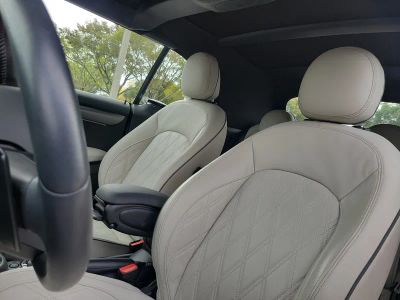 2024 MINI Convertible — photo 17 view