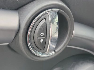 2024 MINI Convertible — photo 12 view