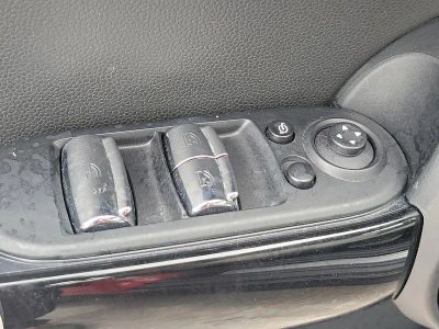 2024 MINI Convertible — photo 11 view
