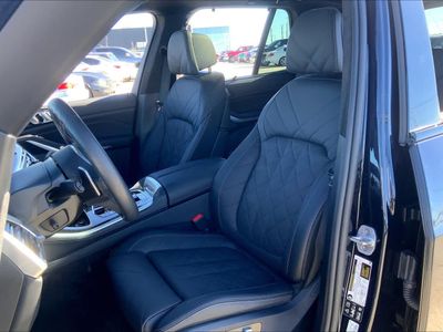 2025 BMW X5 - Photo 13