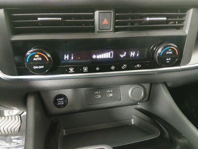 2025 Nissan Rogue - Photo 17