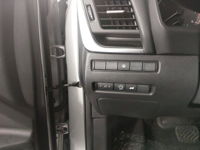 2025 Nissan Rogue - Photo 13
