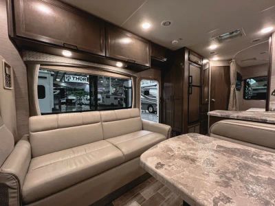 2021 Thor Motor Coach CHATEAU — photo 10 view