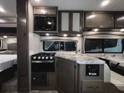 2021 Thor Motor Coach CHATEAU — photo 12 view