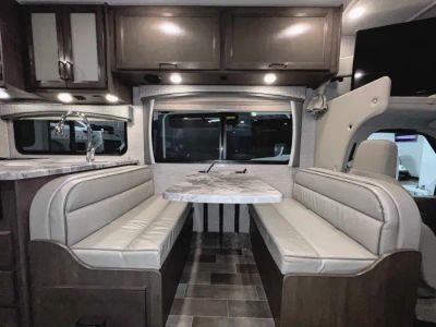 2021 Thor Motor Coach CHATEAU — photo 9 view