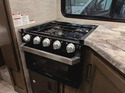 2021 Thor Motor Coach CHATEAU — photo 13 view