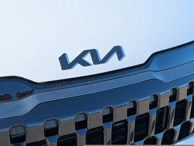 2026 Kia Sportage Plug-In Hybrid — photo 12 view