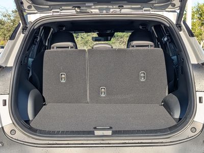 2026 Kia Sportage Plug-In Hybrid — photo 15 view