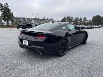 2026 Ford Mustang - Photo 3