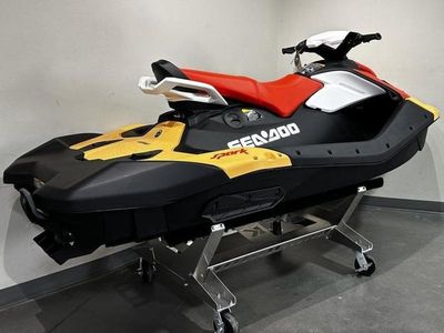 2025 Sea-Doo Spark for 3 Rotax 900 ACE - 90 CONV with IBR - Photo 4