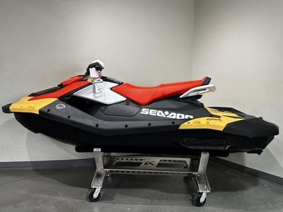 2025 Sea-Doo Spark for 3 Rotax 900 ACE - 90 CONV with IBR - Photo 8