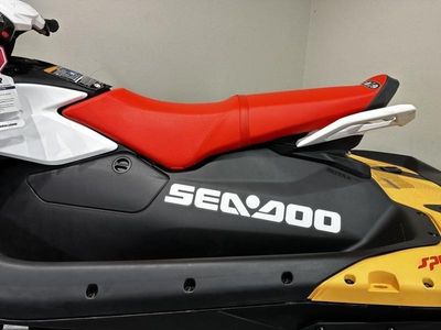 2025 Sea-Doo Spark for 3 Rotax 900 ACE - 90 CONV with IBR - Photo 14