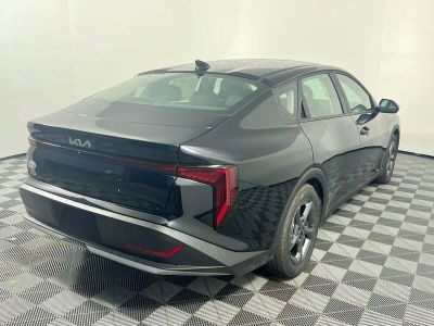 2026 Kia K4 — photo 10 view