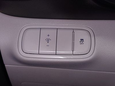 2025 Hyundai Venue - Photo 13
