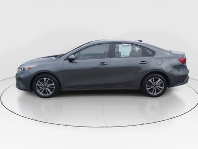 2024 Kia Forte - Photo 4