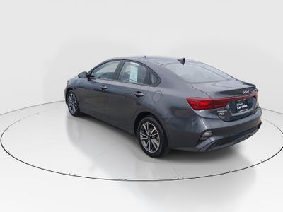 2024 Kia Forte - Photo 5