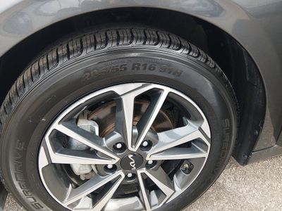 2024 Kia Forte - Photo 10